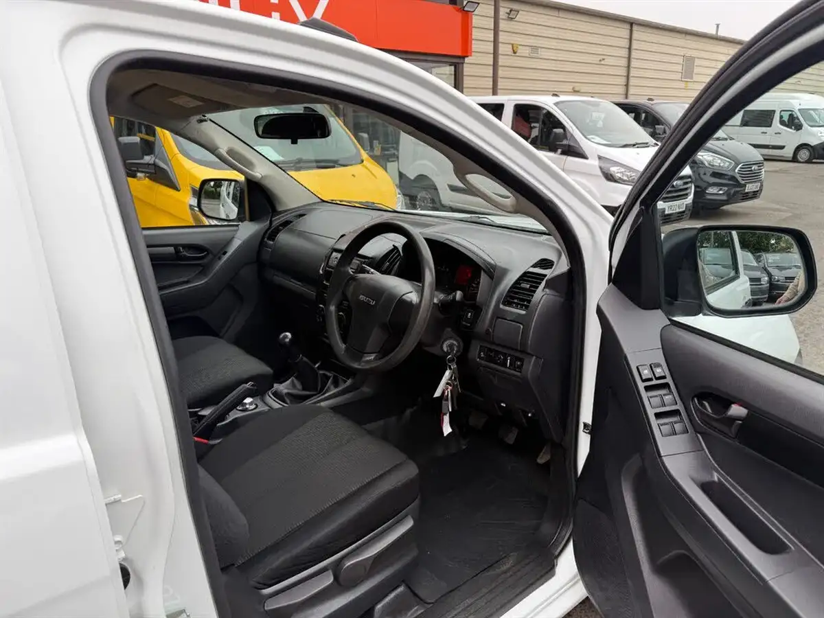 2019-isuzu-d-max-19td-workman-big-15