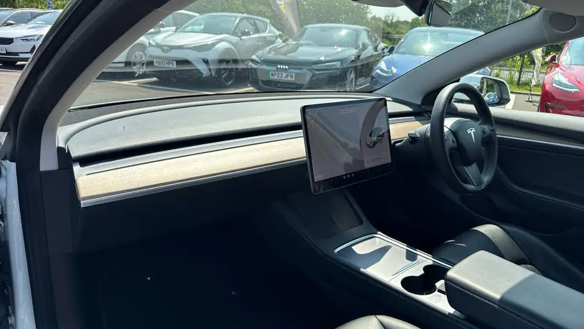 2021-tesla-model-3-e-standard-plus-big-9