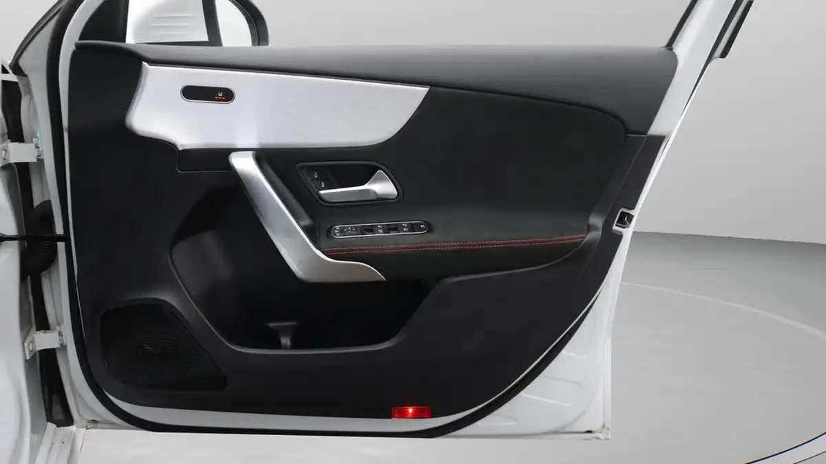 2019-mercedes-benz-a-class-13-a200-amg-line-premium-hatchback-5d-big-15
