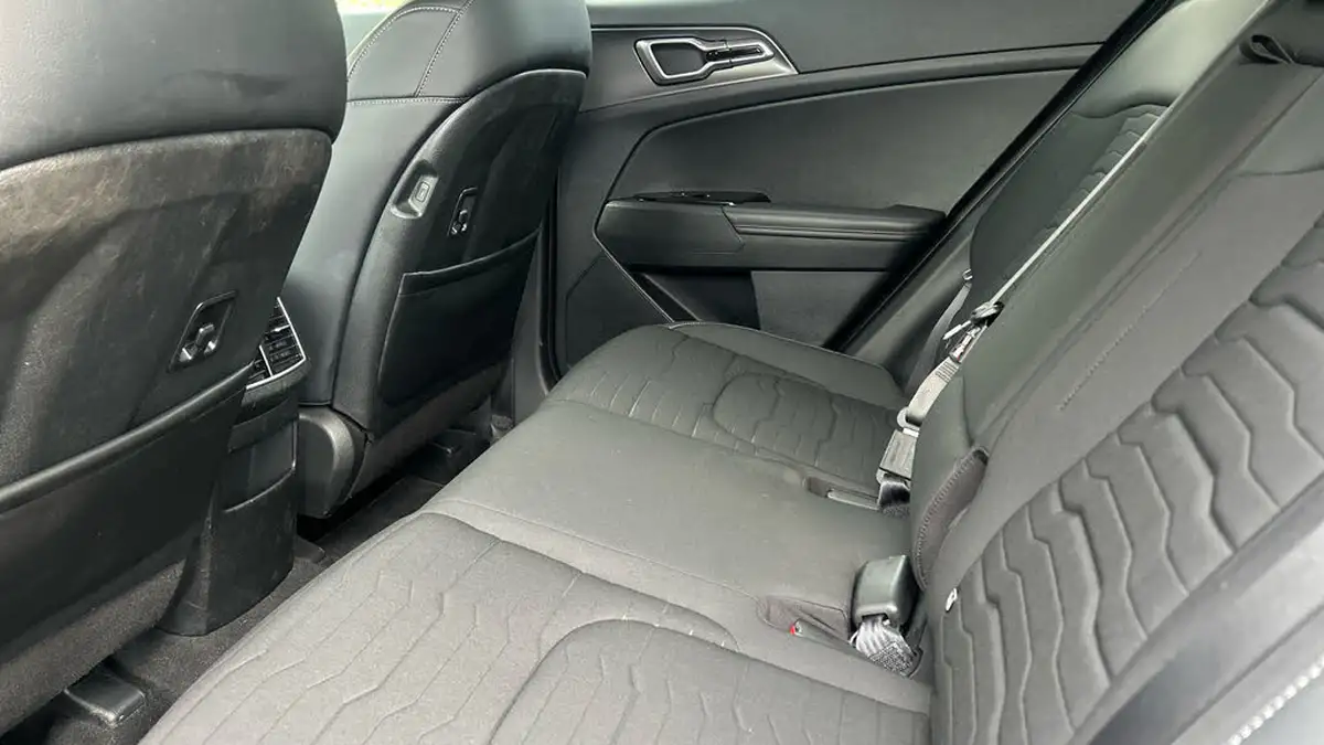 2022-kia-sportage-16-t-gdi-launch-edition-big-13