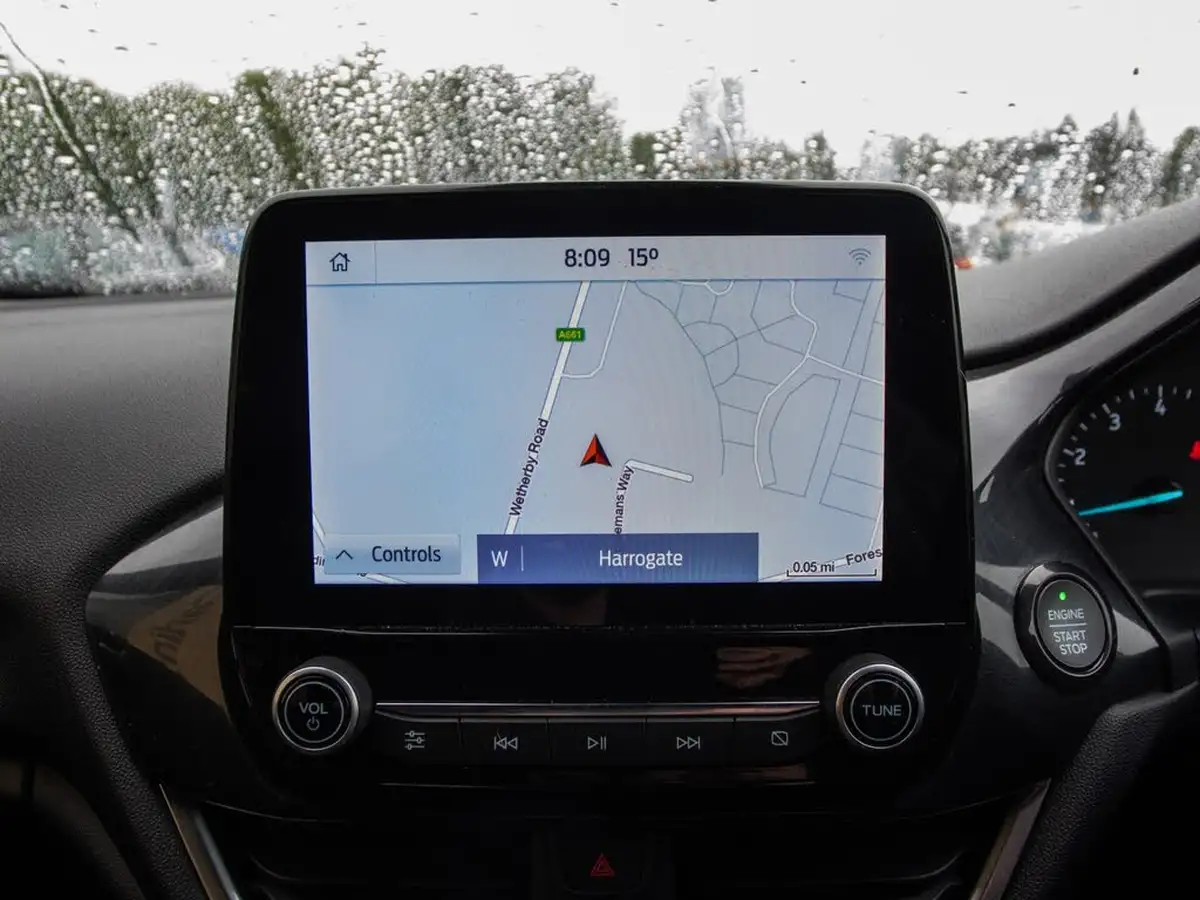2022-ford-fiesta-10t-st-line-155ps-hybrid-mhev-5d-big-21