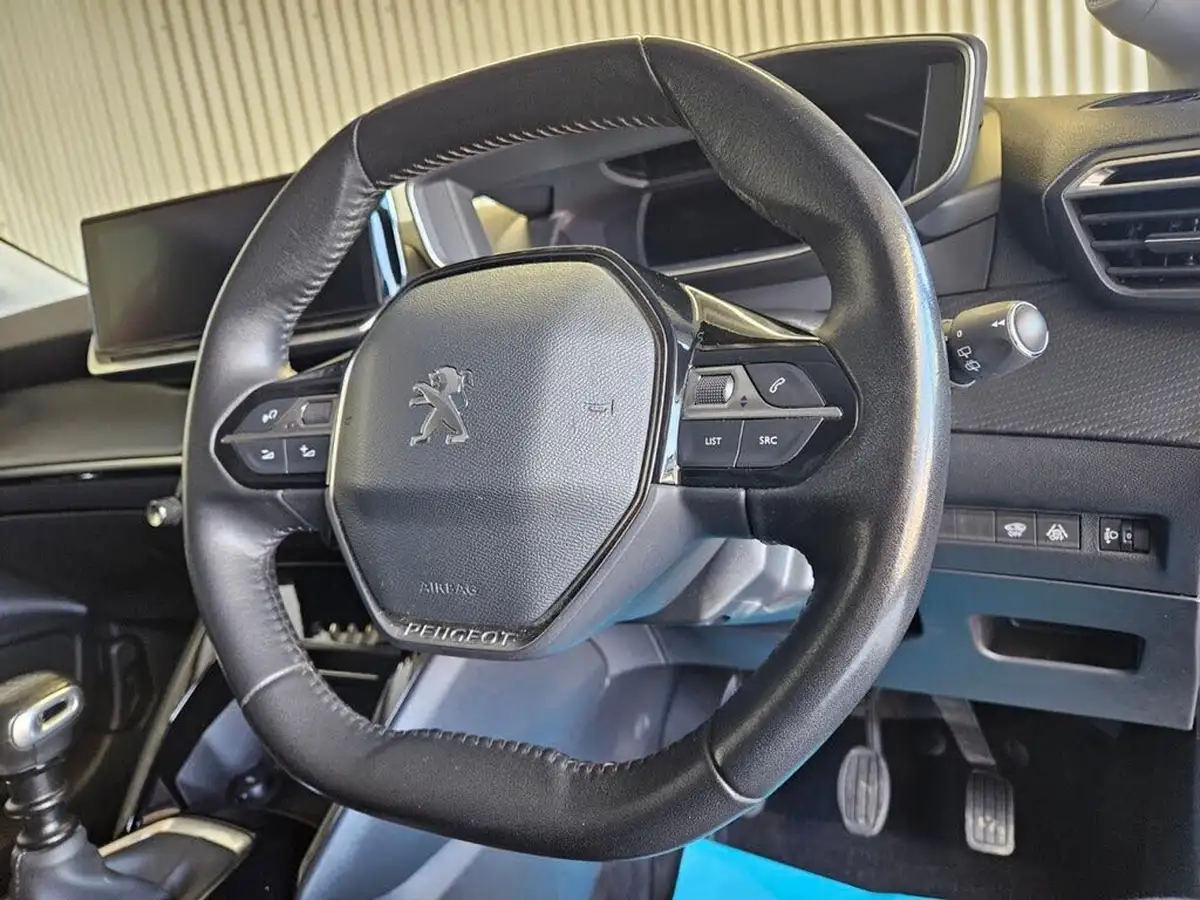 2020-peugeot-208-12-puretech-allure-premium-100bhp-big-24