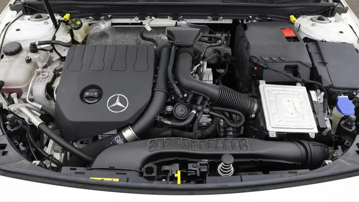 2019-mercedes-benz-a-class-13-a180-amg-line-executive-hatchback-5d-7g-dct-big-30