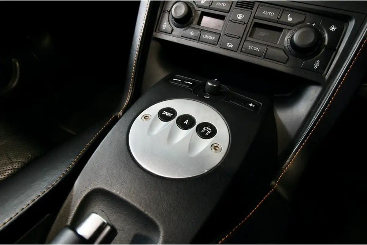 2009-lamborghini-gallardo-50-500bhp-coupe-big-16