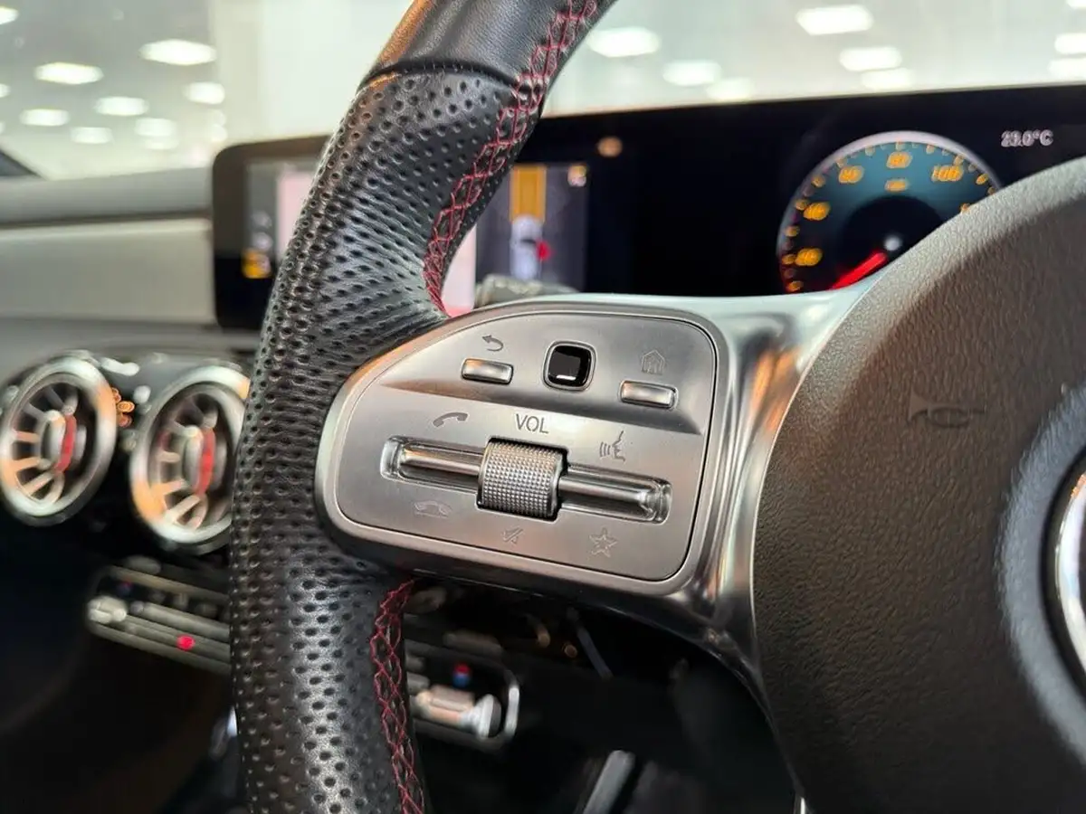 2019-mercedes-benz-a-class-13-a200-amg-line-premium-plus-hatchback-5d-big-33