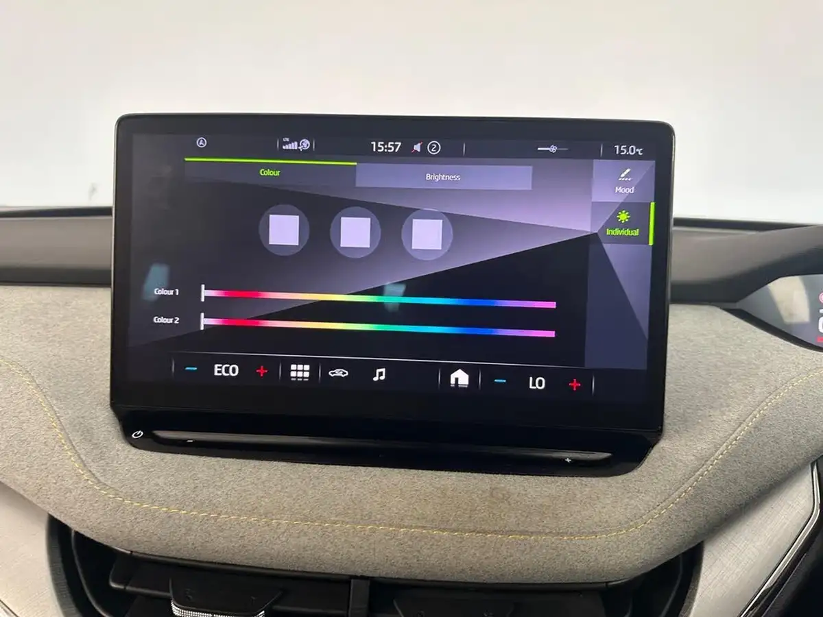 2022-skoda-enyaq-e-60-big-58