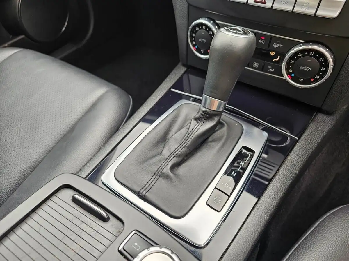 2011-mercedes-benz-c-class-21td-c220-cdi-se-21cdi-blue-f-estate-5d-2143cc-7g-tronic-big-17