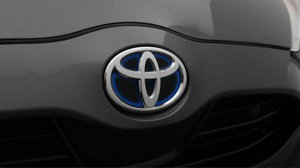 2022-toyota-yaris-15-vvt-i-excel-big-23