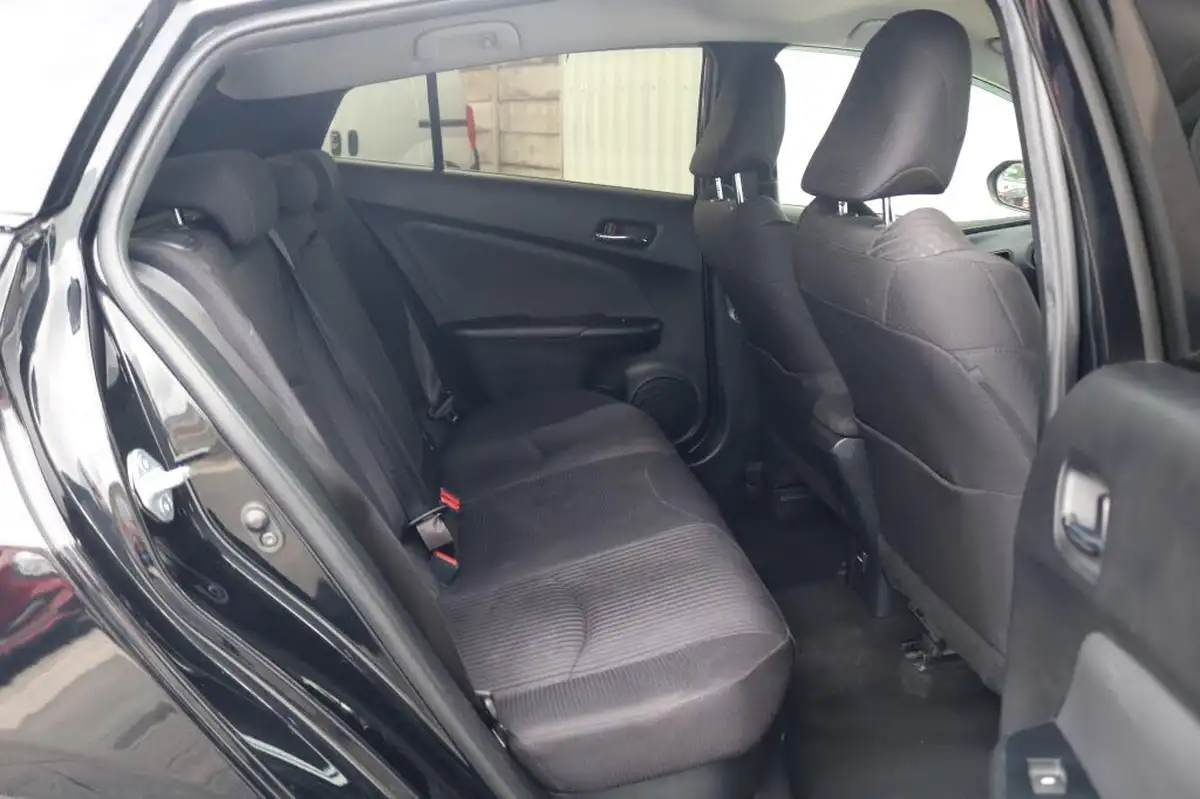 2018-toyota-prius-18-vvt-i-active-ss-big-22