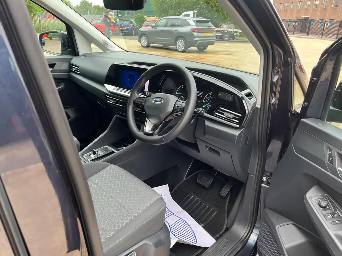 2024-ford-tourneo-connect-15-titanium-115ps-auto-big-23
