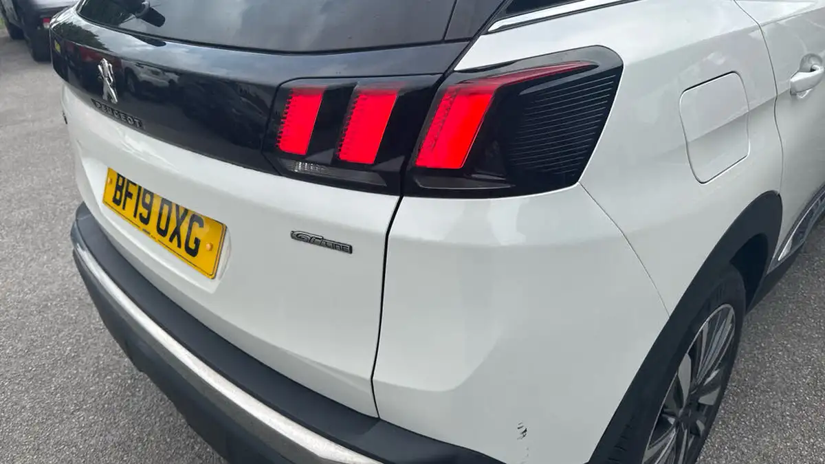 2019-peugeot-3008-suv-15-bluehdi-gt-line-premium-big-44