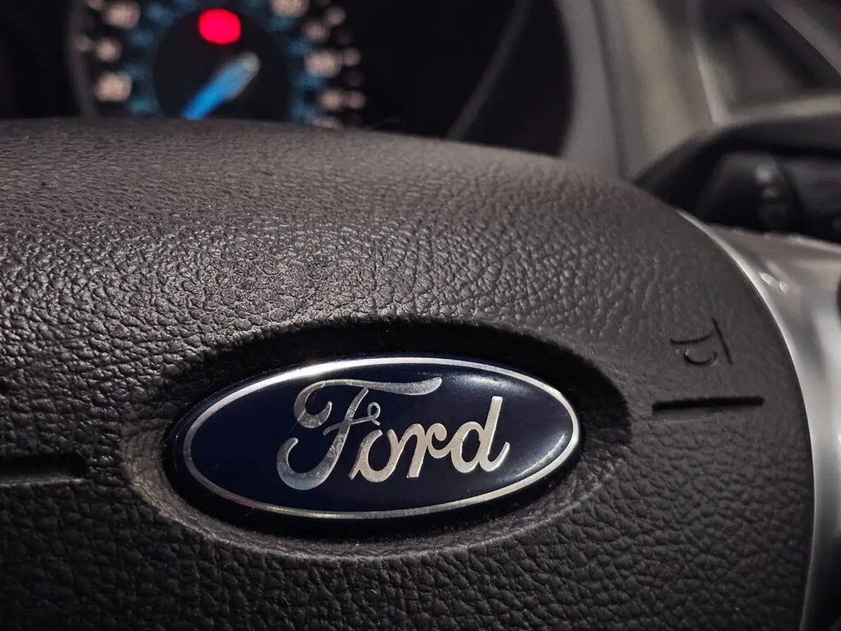 2012-ford-focus-10-zetec-125ps-hatchback-big-54