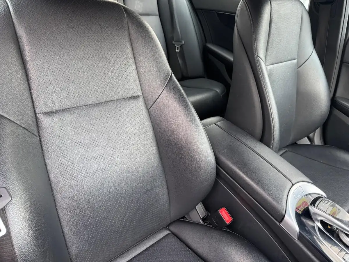 2016-mercedes-benz-c-class-16d-c200d-se-ss-saloon-4d-auto-big-11