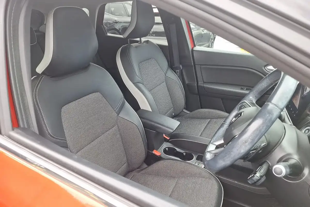 2020-renault-captur-13-tce-s-edition-130bhp-edc-auto-big-30