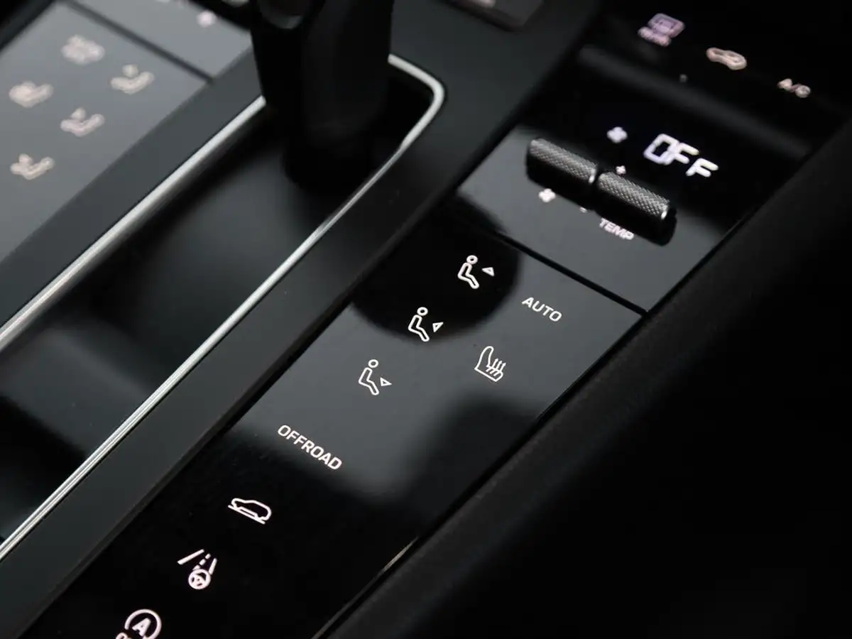 2024-porsche-macan-29-v6-s-big-35