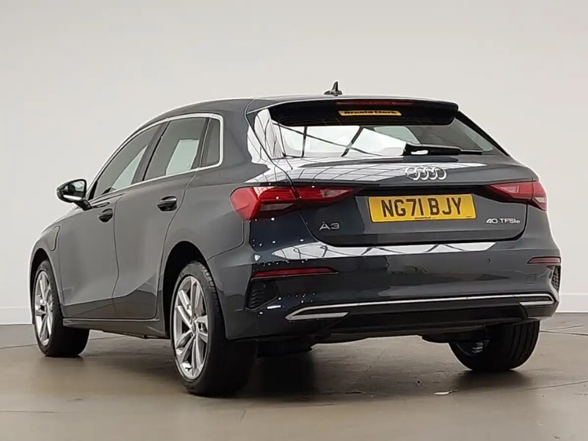 2022-audi-a3-14-40-tfsi-e-sport-big-1