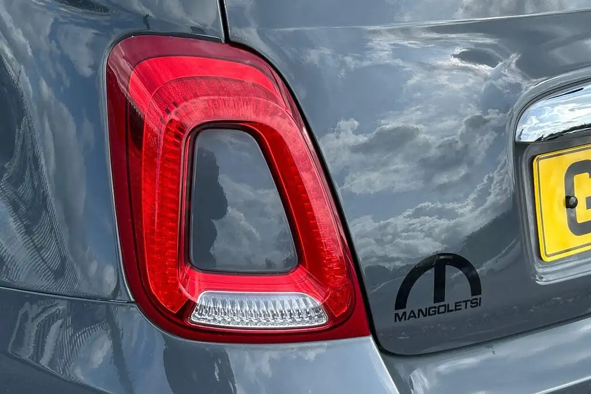 2022-fiat-500-10-dolcevita-big-26