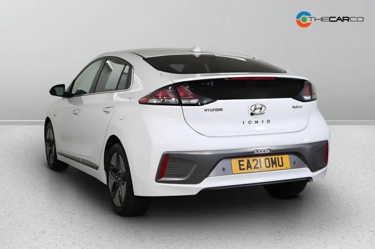 2021-hyundai-ioniq-16-gdi-premium-se-hybrid-big-3