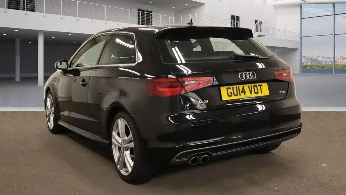 2014-audi-a3-20-tdi-s-line-150ps-hatchback-3d-big-4