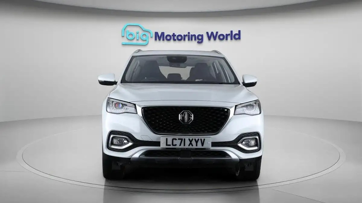 2021-mg-hs-15t-gdi-exclusive-162ps-big-2