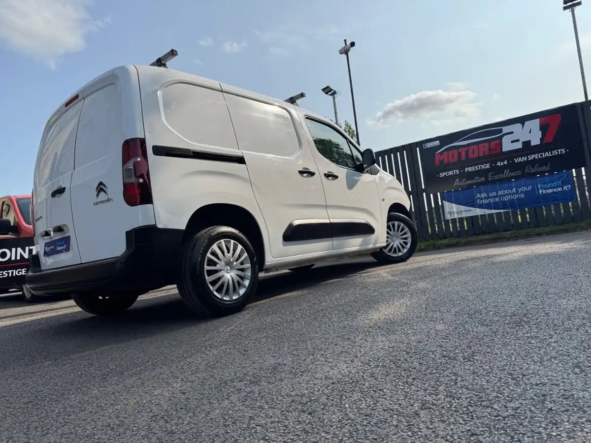 2021-citroen-berlingo-15bluehdi-650-enterprise-ss-big-4