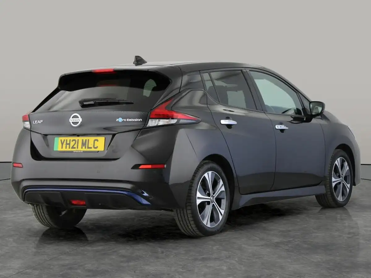 2021-nissan-leaf-e-10-40kwh-big-5