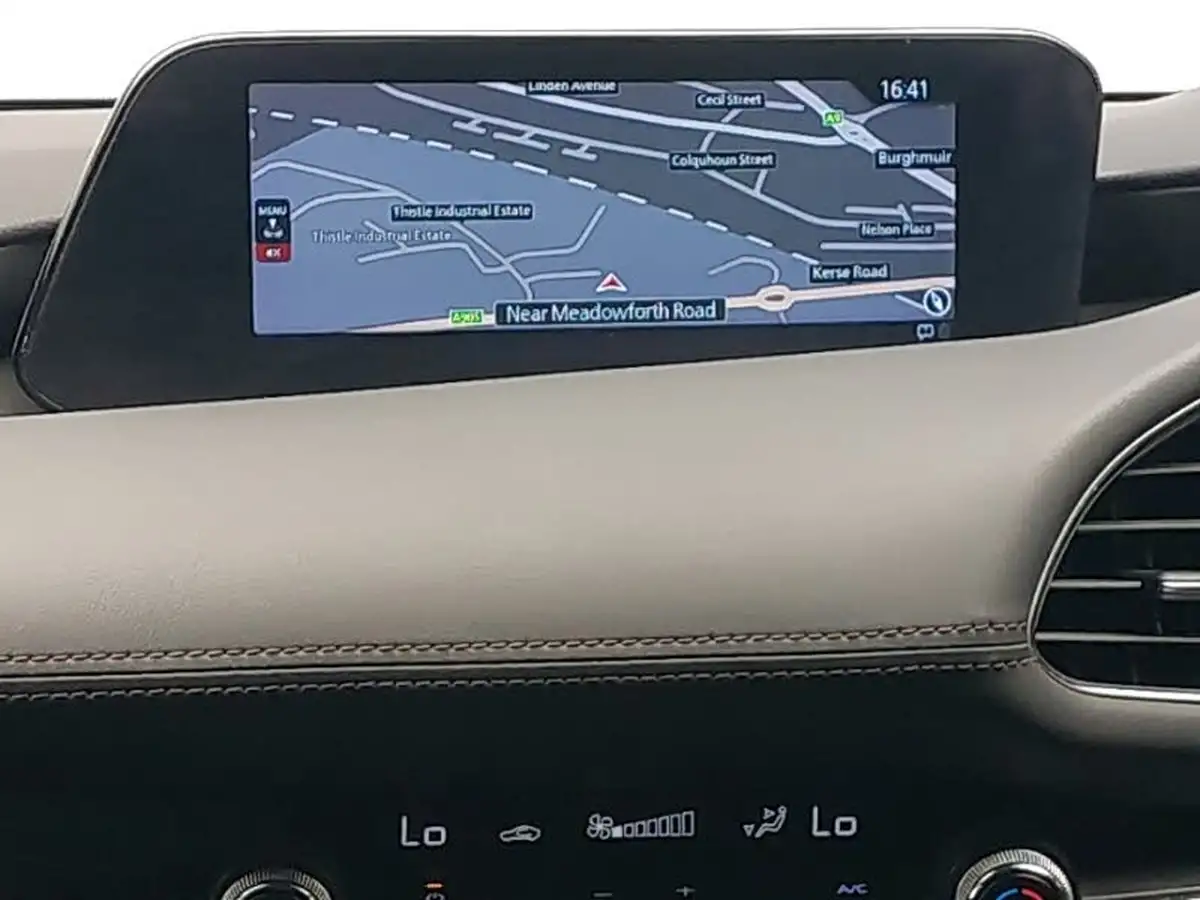 2019-mazda-mazda3-20-sport-lux-122ps-hatchback-5d-big-9
