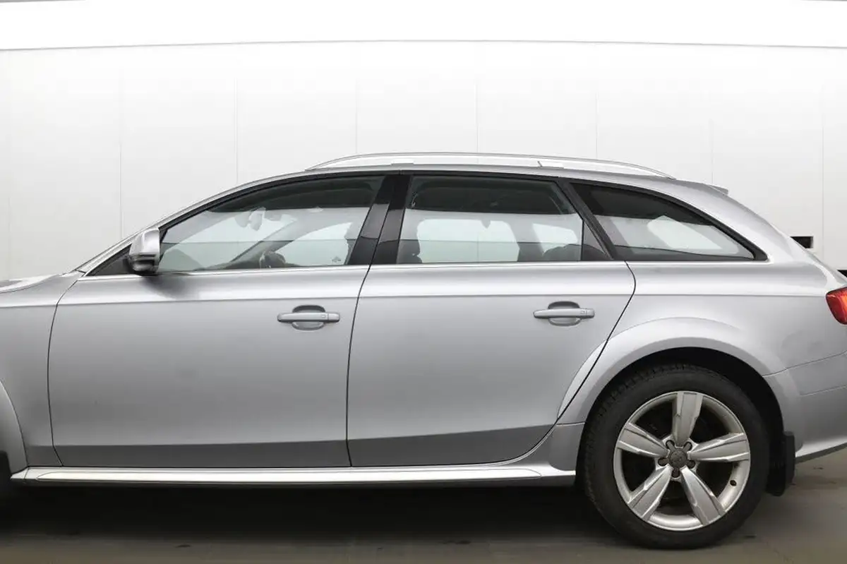 2015-audi-a4-allroad-20td-quattro-s-tronic-big-14