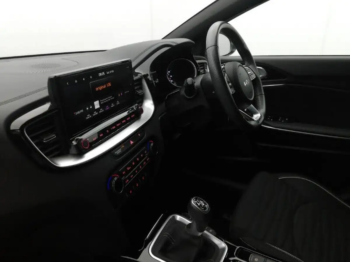2023-kia-xceed-15-t-gdi-gt-line-158bhp-big-4