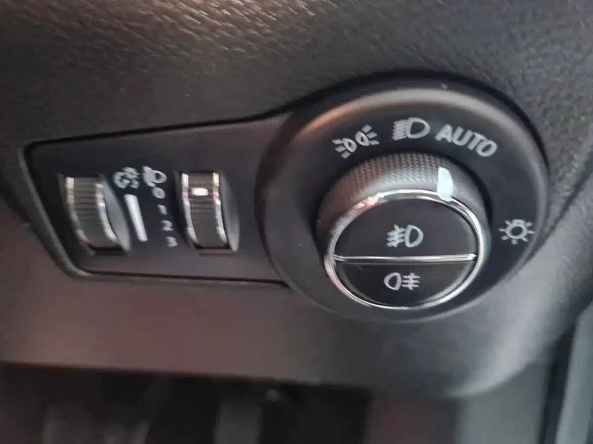 2022-jeep-compass-13-gse-upland-big-11