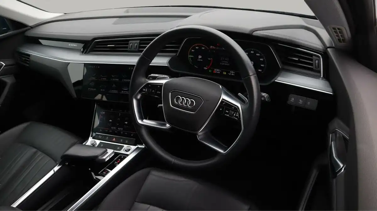 2022-audi-e-tron-55e-technik-station-wagon-big-9