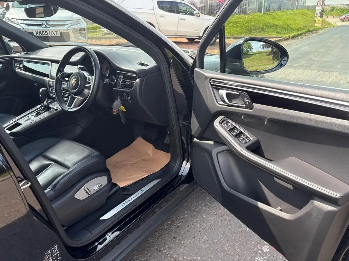 2019-porsche-macan-30-v6-s-big-28