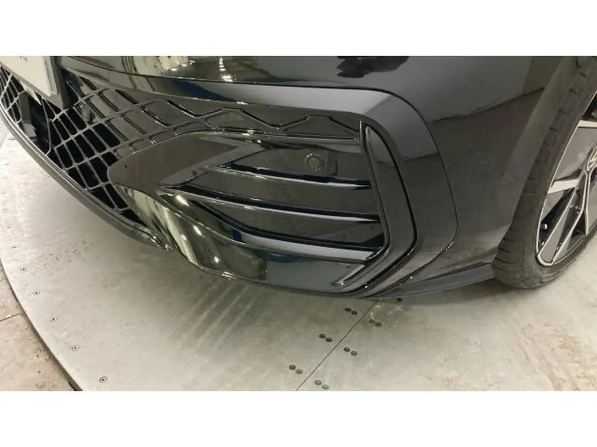 2024-volkswagen-golf-20tdi-r-line-hatchback-dsg-big-36