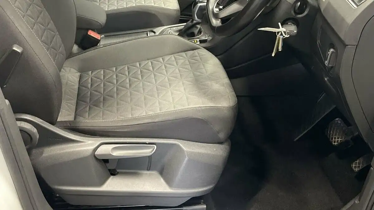 2021-volkswagen-tiguan-15-tsi-life-150ps-dsg-big-14