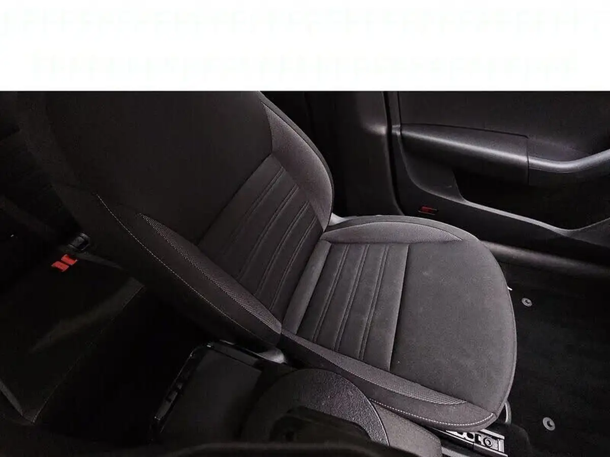 2019-skoda-octavia-16tdi-se-technology-estate-big-8