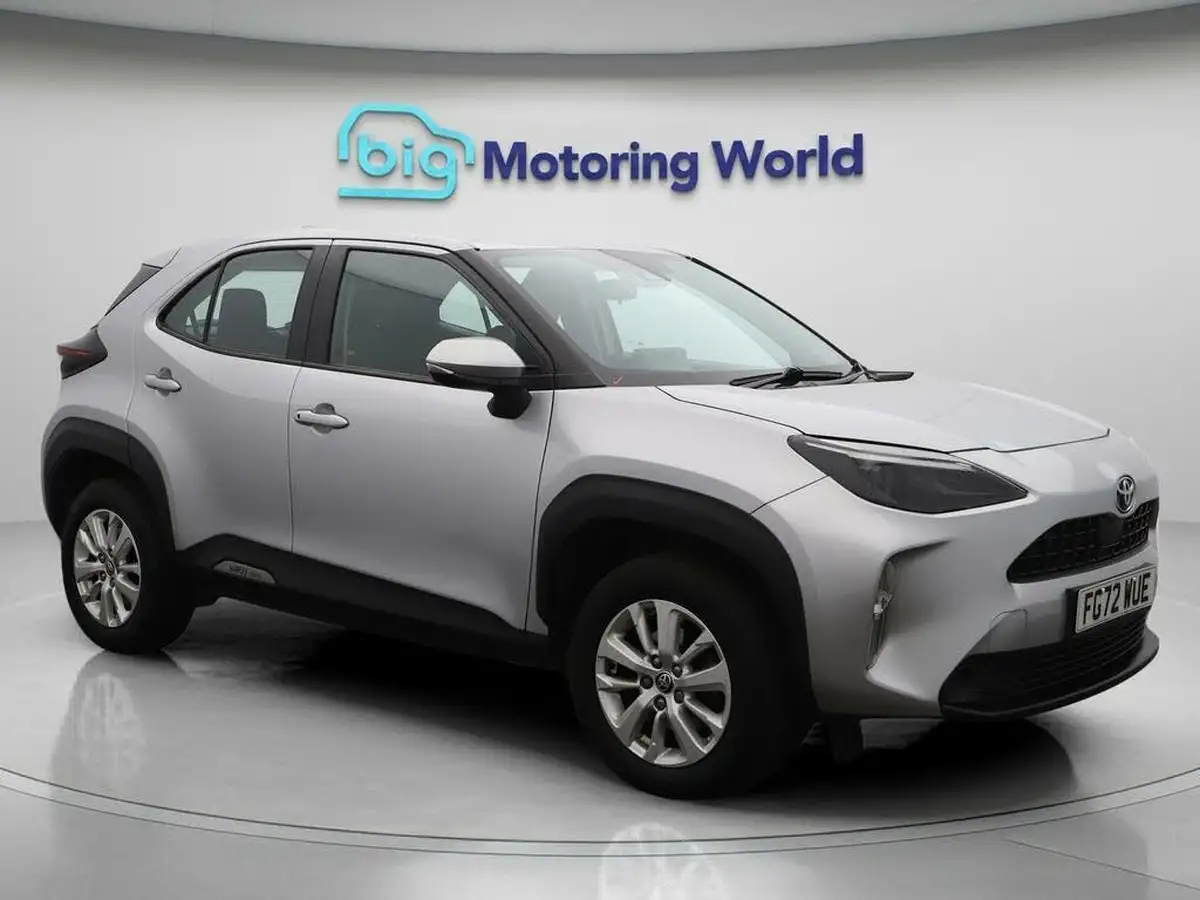 2022-toyota-yaris-cross-15-vvt-i-icon-big-0