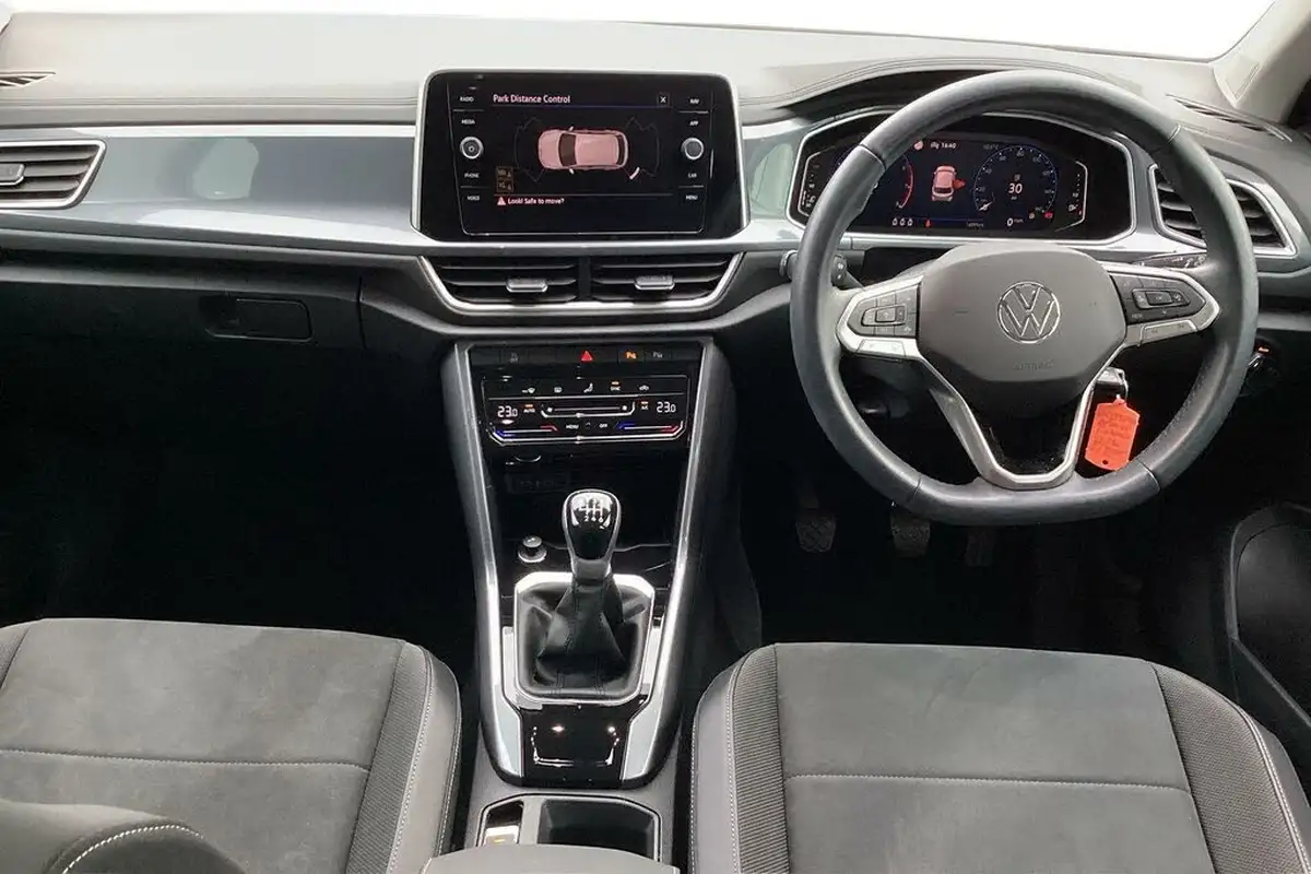 2022-volkswagen-t-roc-10-tsi-style-hatchback-5d-big-39