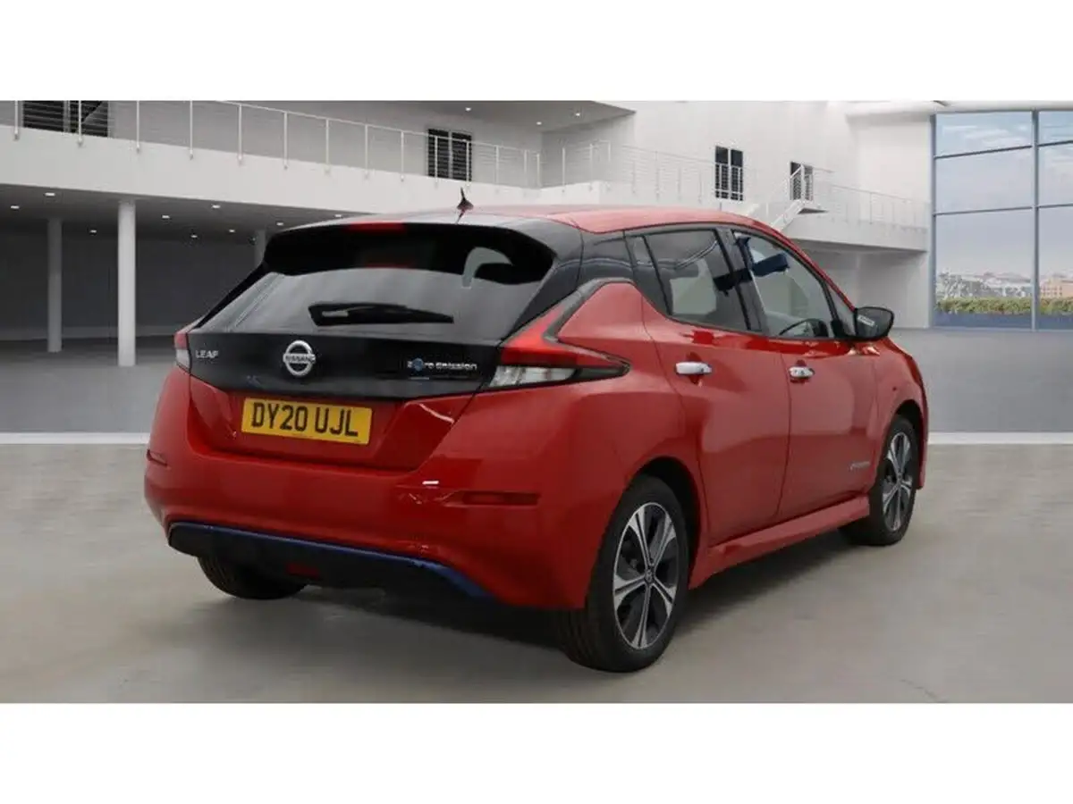 2020-nissan-leaf-e-e-tekna-big-5