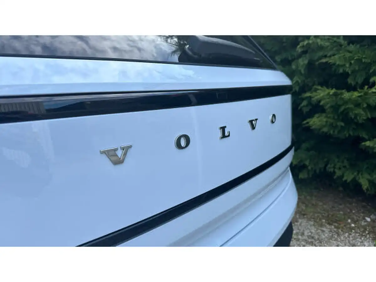 2024-volvo-ex30-e-twin-ultra-big-44