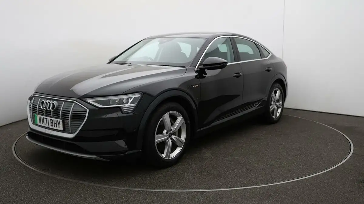 2022-audi-e-tron-50e-technik-sportback-big-71