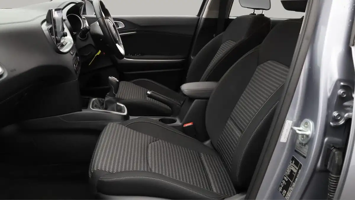 2022-kia-xceed-10-t-gdi-2-big-14