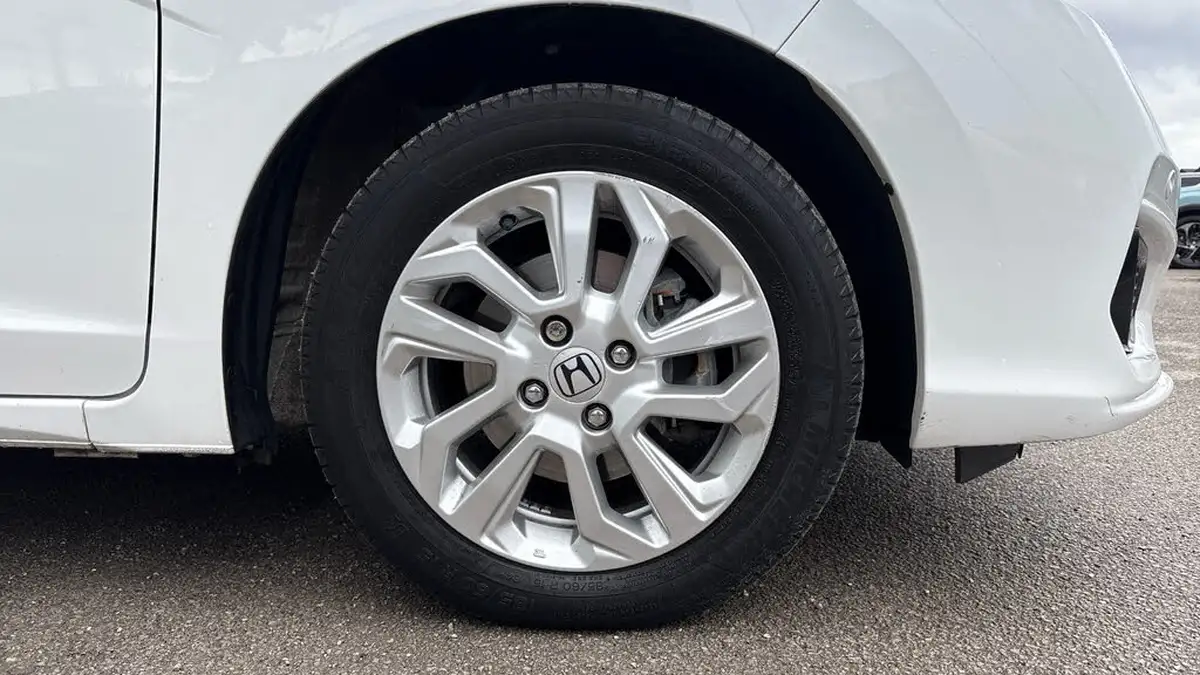 2019-honda-jazz-13-i-vtec-se-navi-cvt-big-16