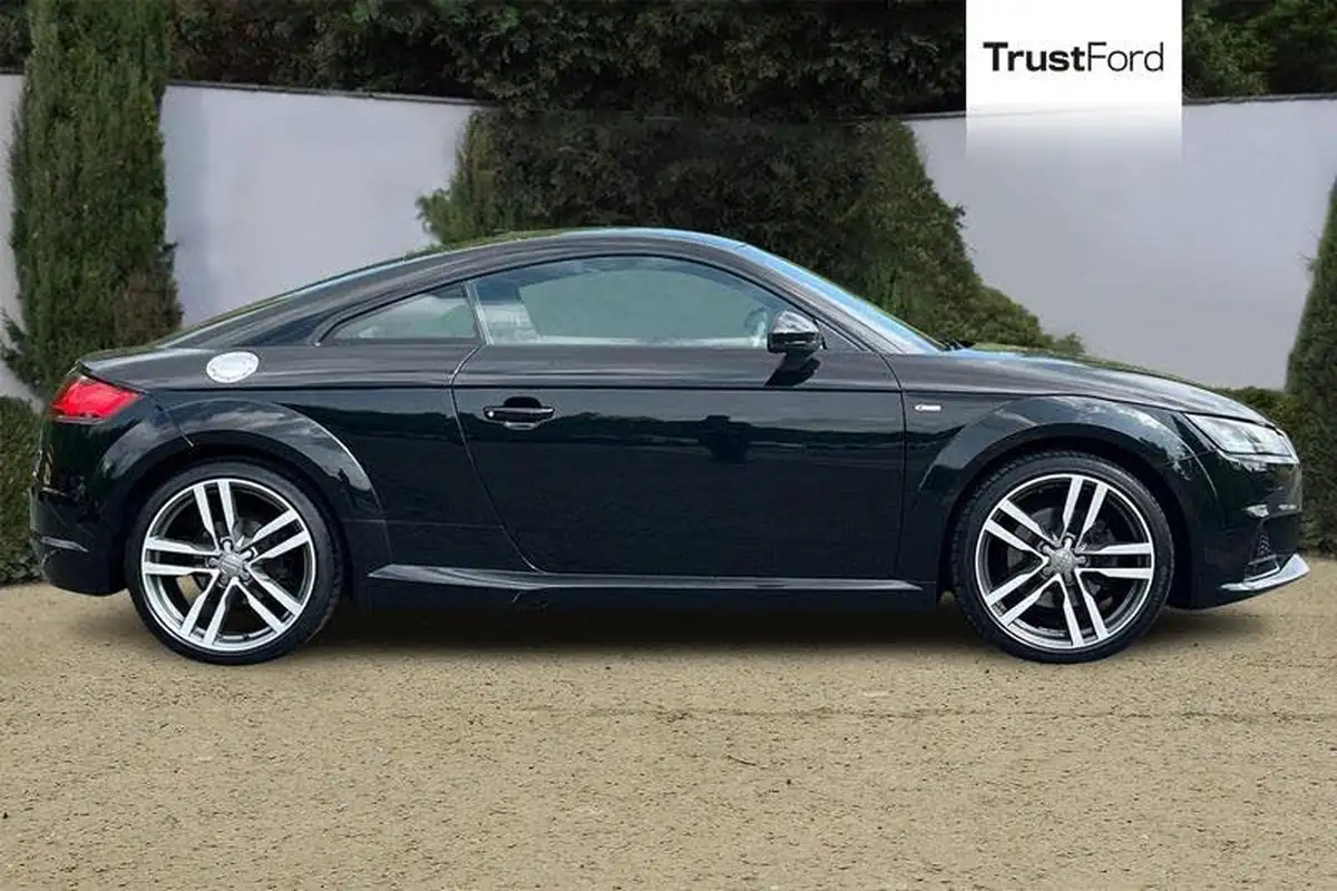 2017-audi-tt-coupe-18-tfsi-s-line-big-2