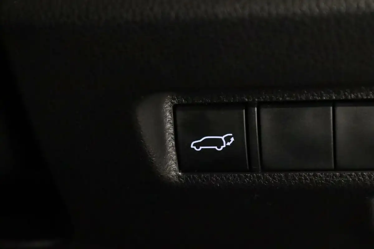 2022-toyota-rav4-25-vvt-i-design-215bhp-big-18