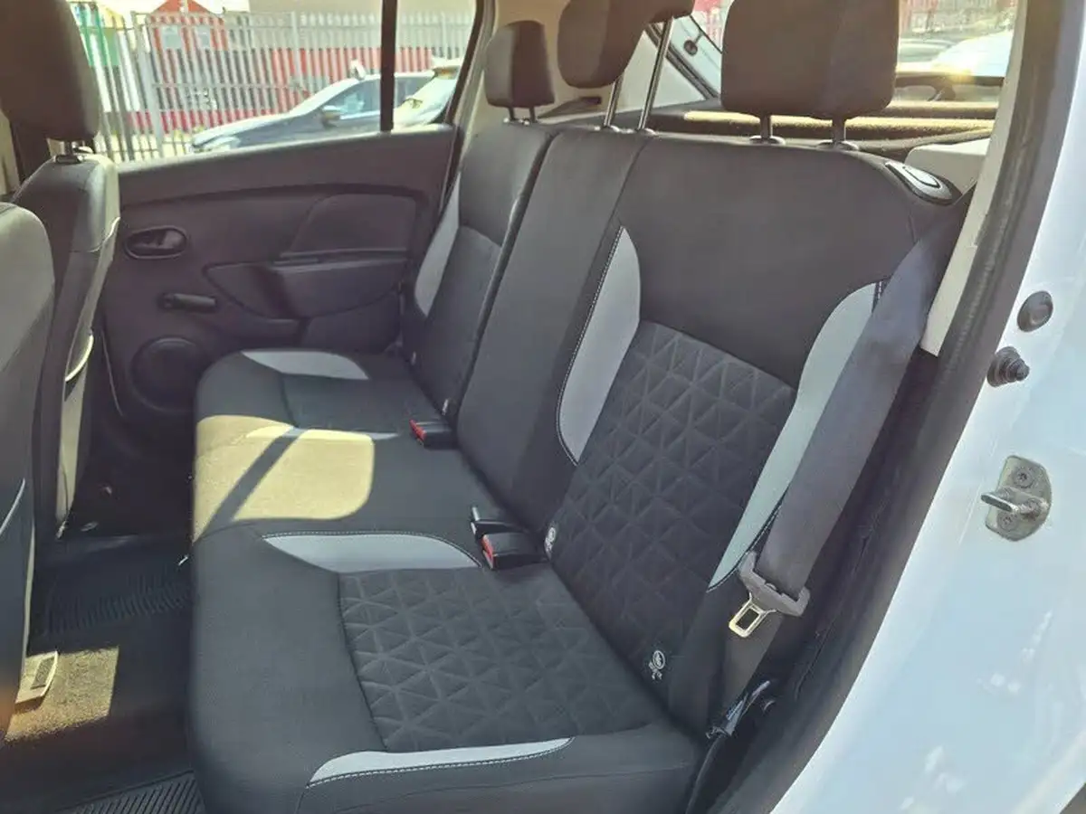 2015-dacia-sandero-stepway-15d-ambiance-big-12