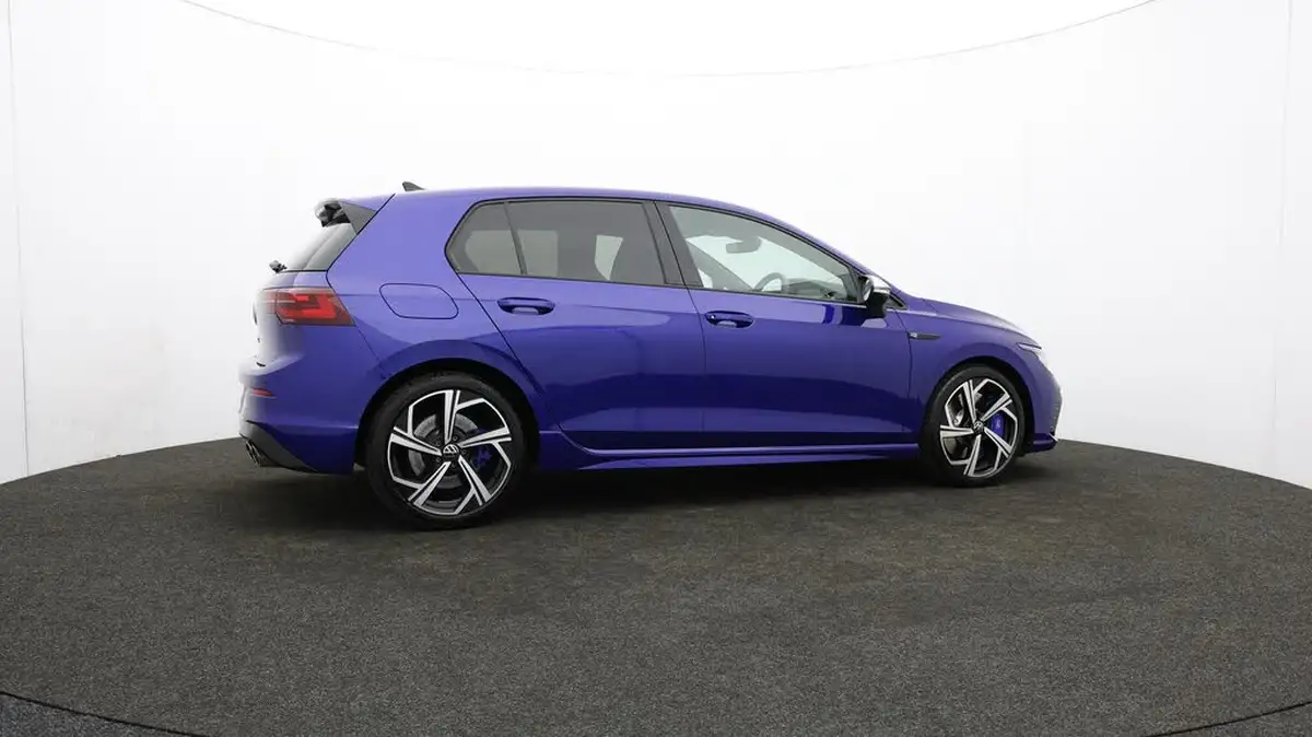 2023-volkswagen-golf-20-tsi-r-320ps-hatchback-big-38
