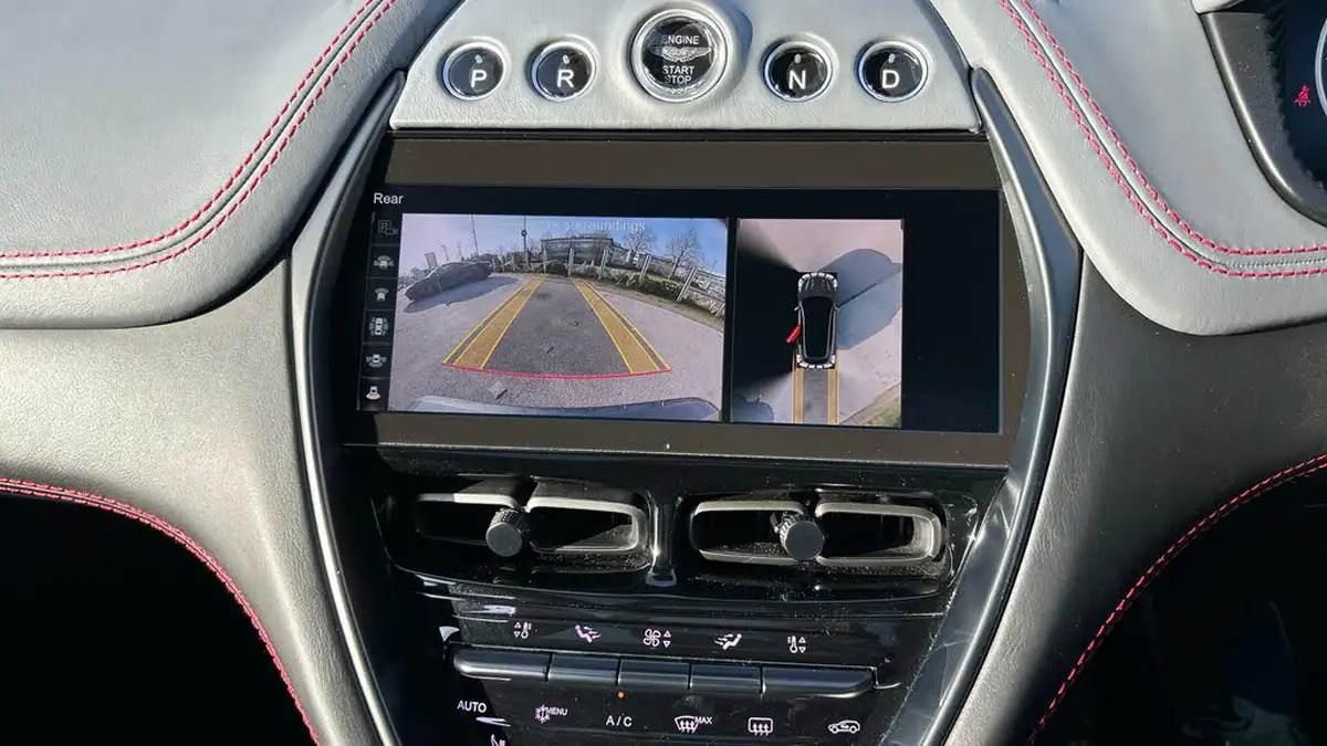2021-aston-martin-dbx-40-v8-big-15