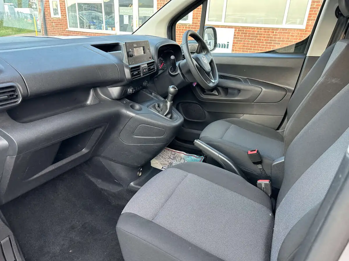 2019-vauxhall-combo-16cdti-edition-2000-100pseu6-big-19