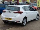 2017-toyota-auris-18-vvt-i-hsd-business-edition-tss-hatchback-small-3