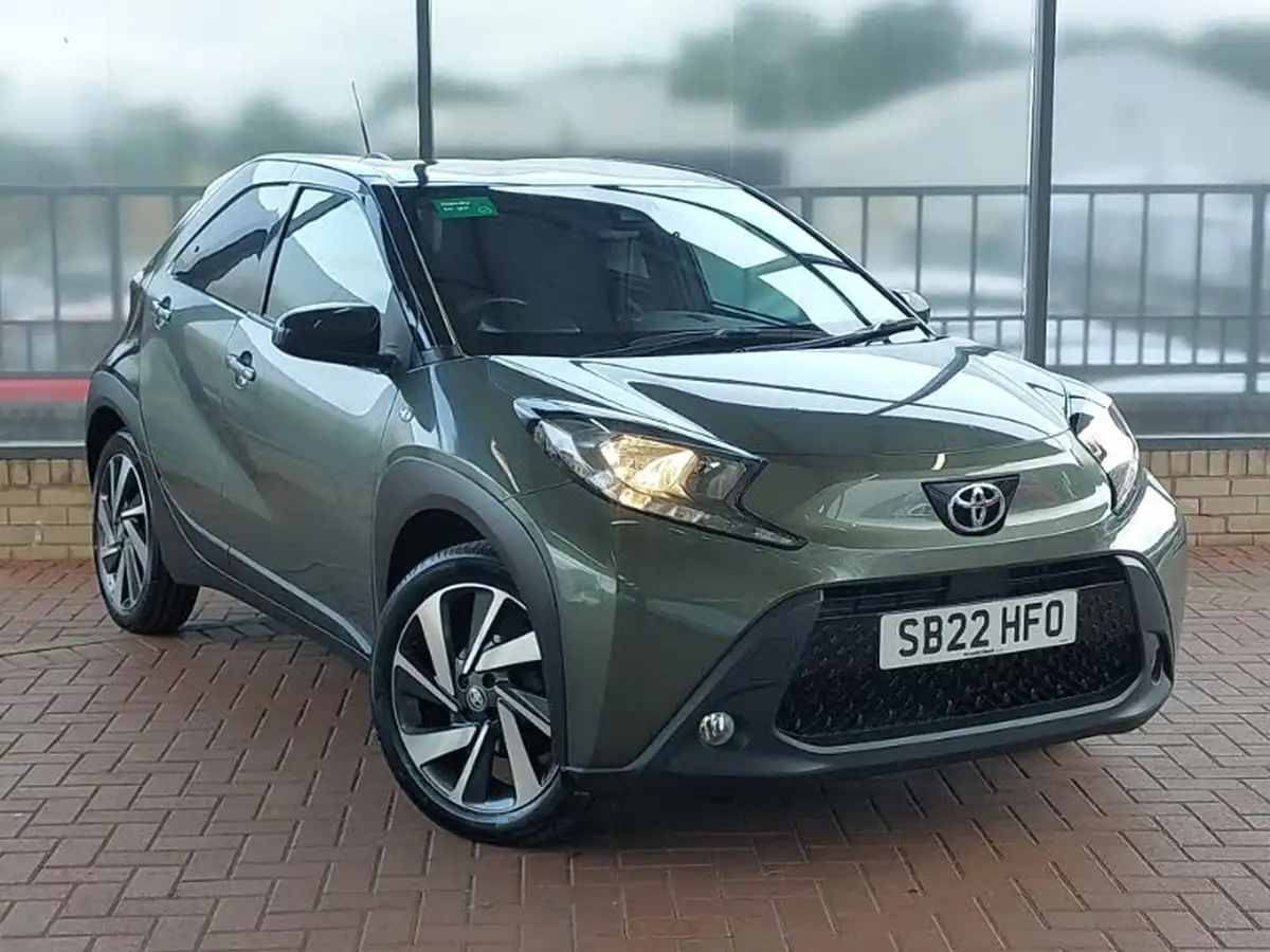 2022-toyota-aygo-x-10-vvt-i-edge-cvt-big-0